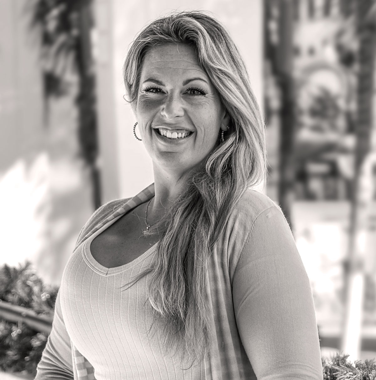 Samantha Bloom -Social Media Manager